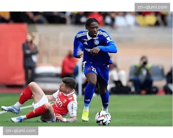 法甲联赛对赛季末赛程进行调整，帮助巴黎和斯特拉斯堡准备欧战半决赛